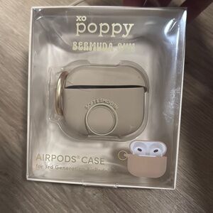 XO POPPY 3rd Generation Beige AirPods Case